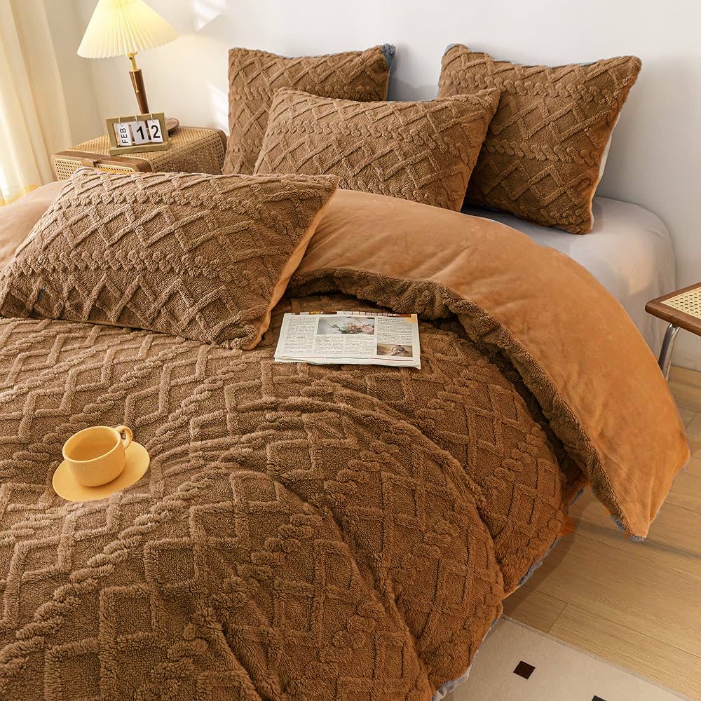 Geometric Fleece Comforter