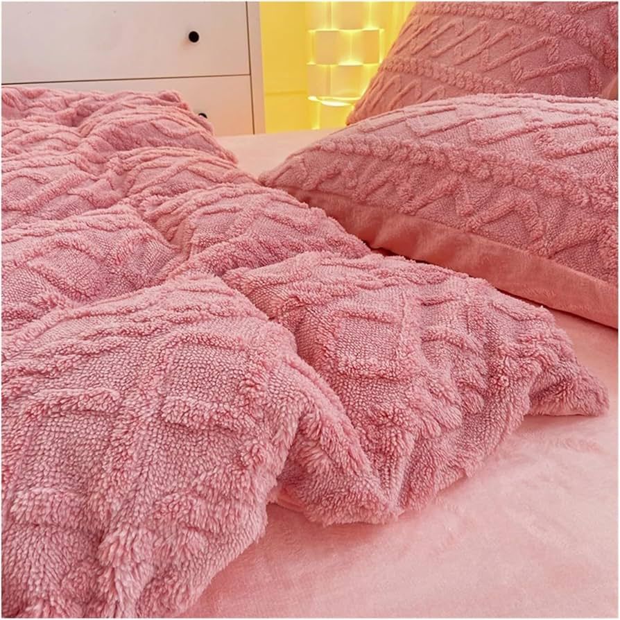 Geometric Fleece Comforter