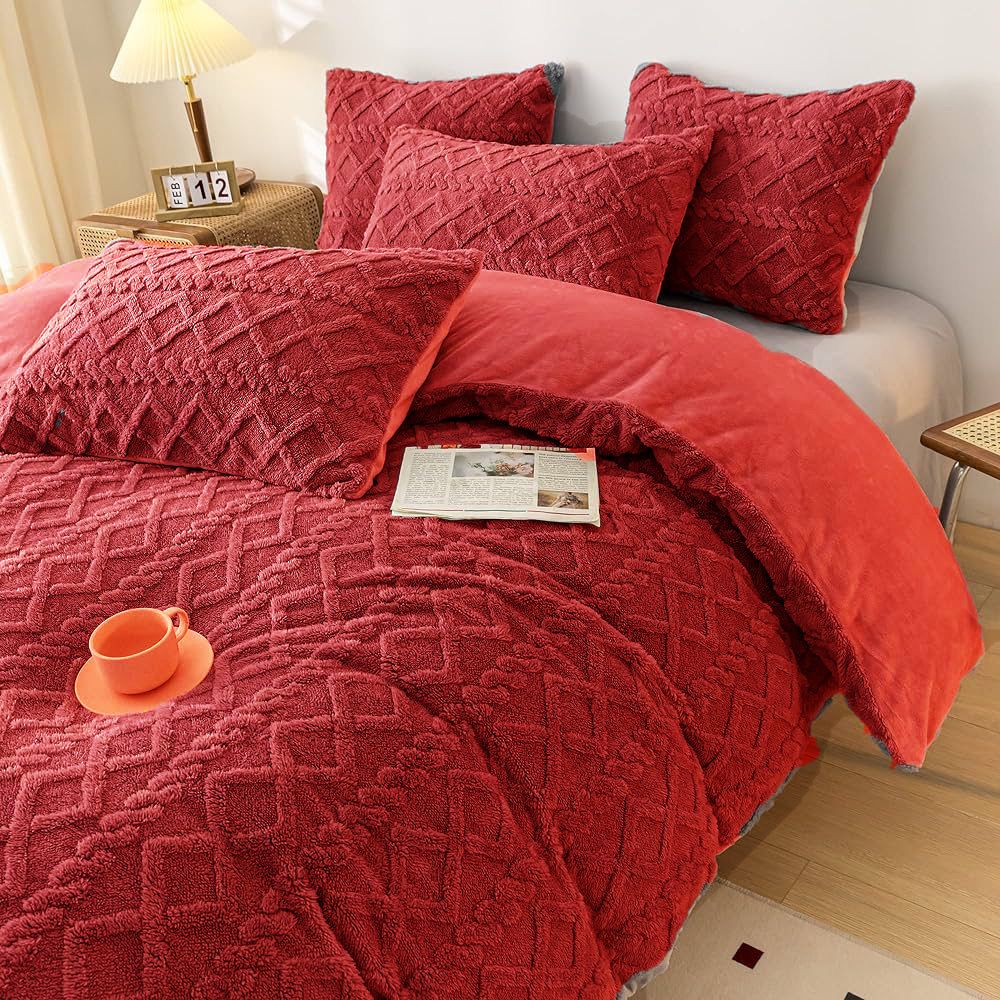 Geometric Fleece Comforter
