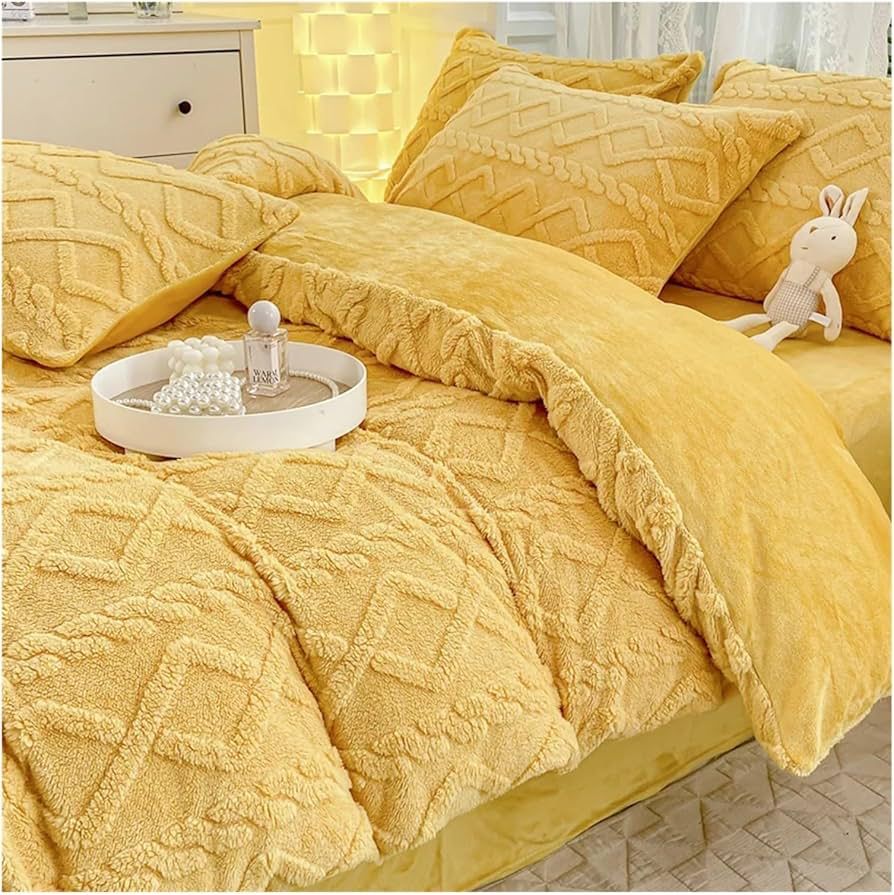 Geometric Fleece Comforter