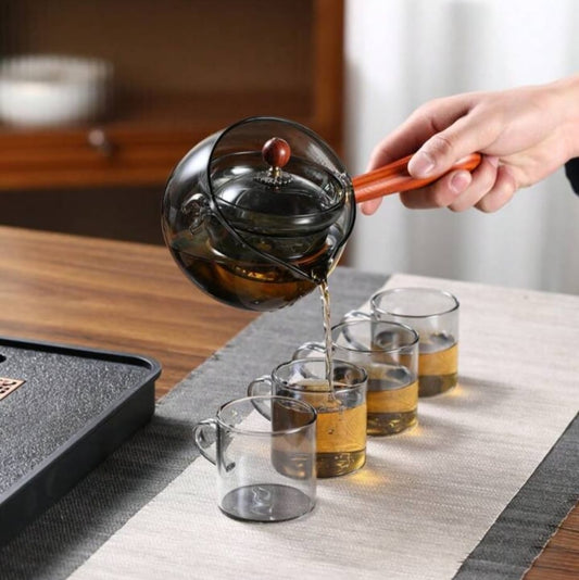 Glass Moving Teapot